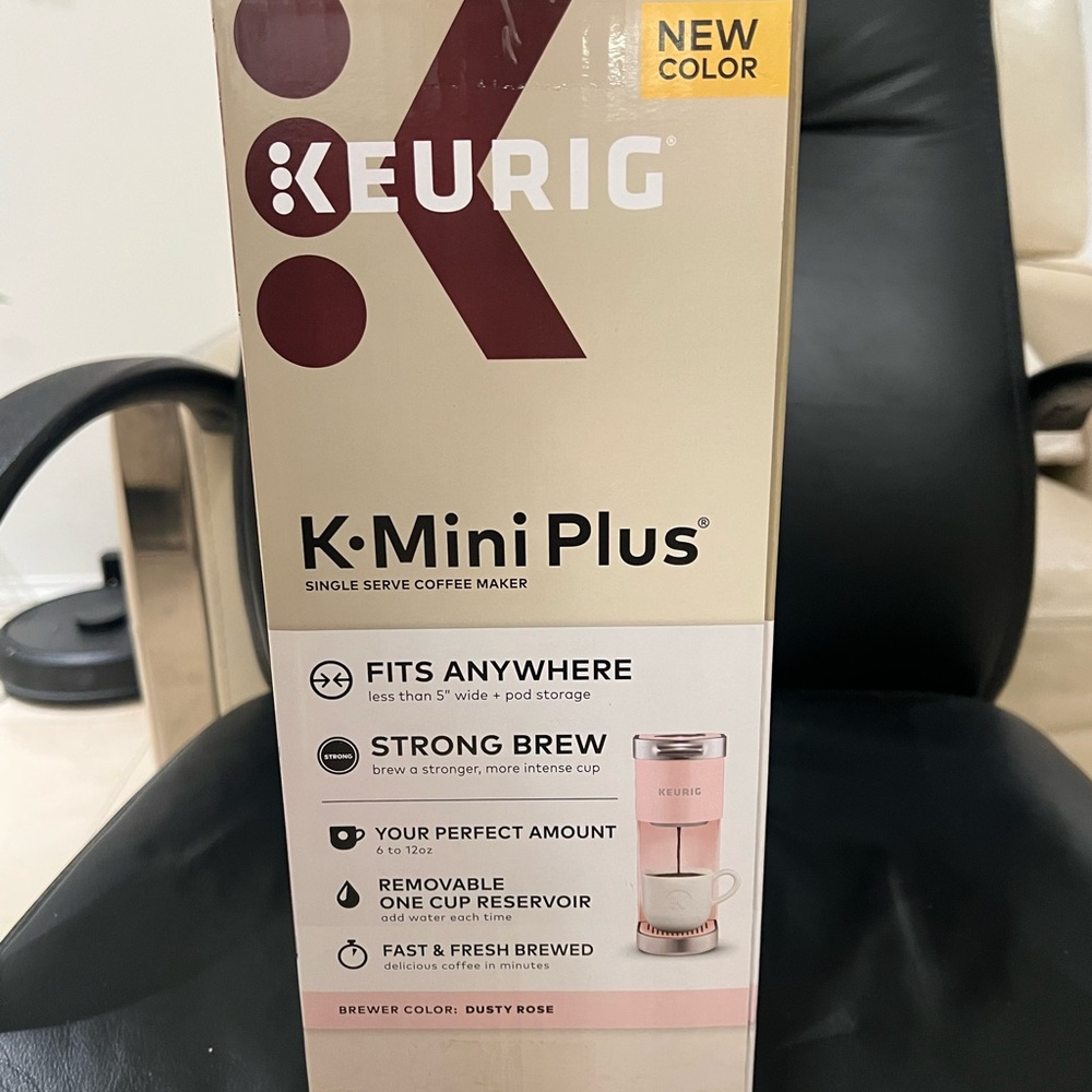 Keurig K-Mini Plus Dusty Rose Coffee Brewer - Picture 2 of 4